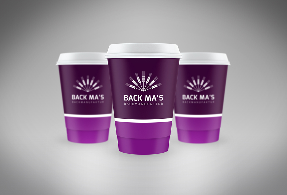 3D Visualisierung von Kaffeebechern mit Logo